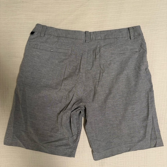 Lululemon Commission Short Chino Men’s Gray size 33 - Picture 3 of 3